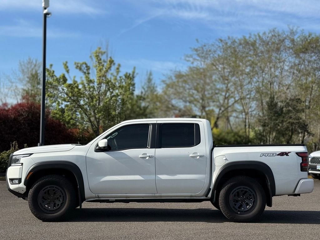 Used 2025 Nissan Frontier PRO-4X w/ Pro Convenience Package image 2