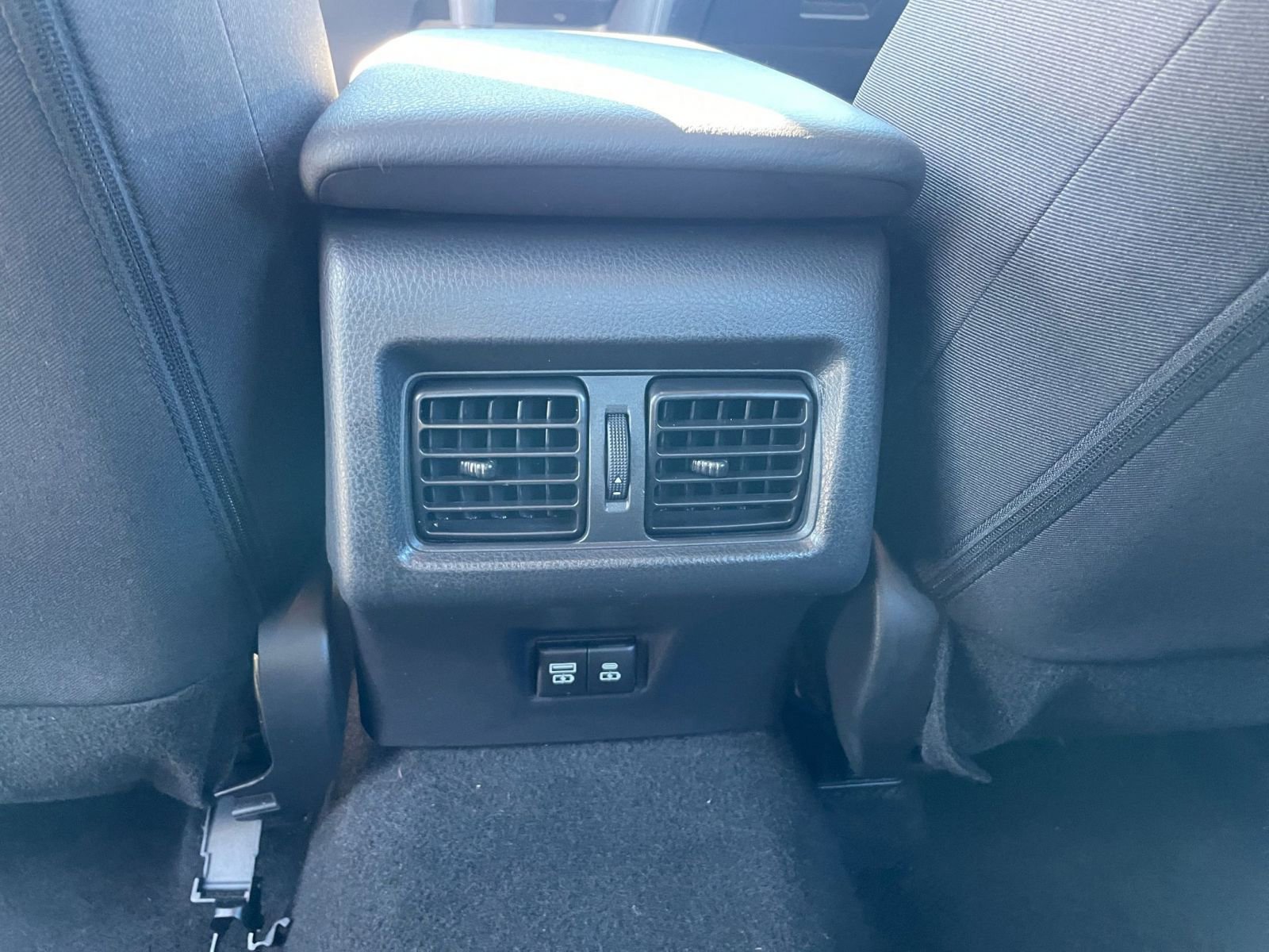 Used 2025 Toyota Camry LE image 24