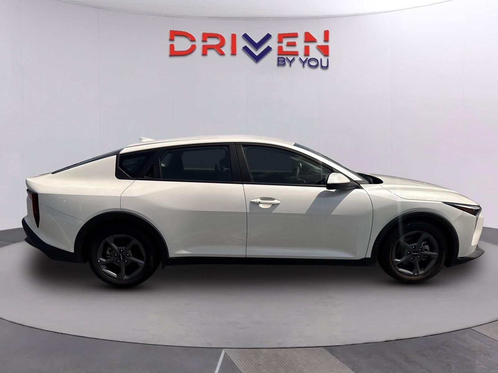 Used 2025 Kia K4 FWD image 3