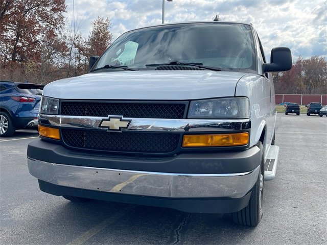 Used 2024 Chevrolet Express 2500 w/ Driver Convenience Package image 28
