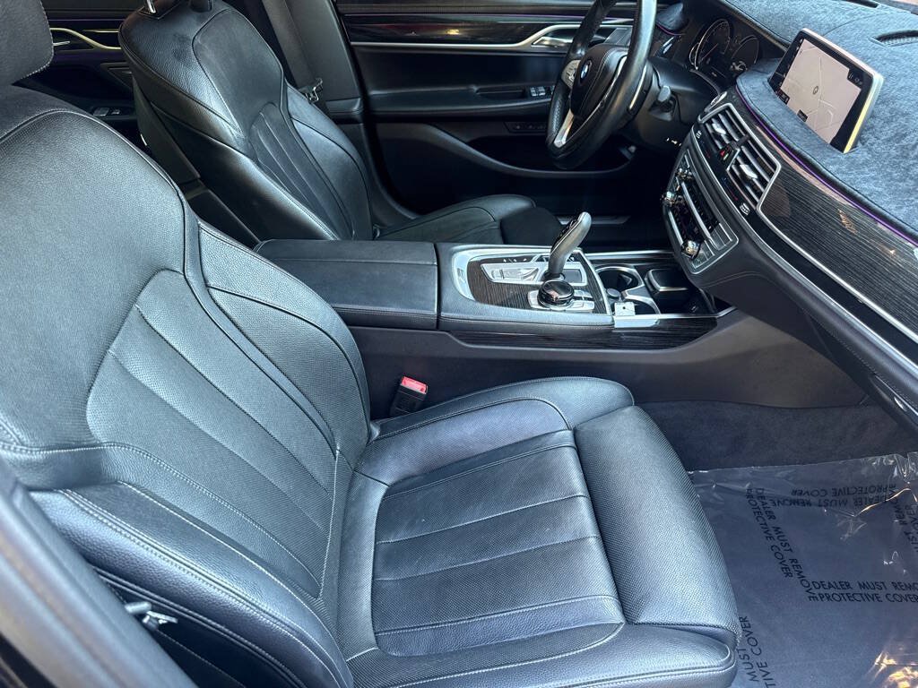Used 2019 BMW 740i xDrive w/ Executive Package AWD/4WD image 11