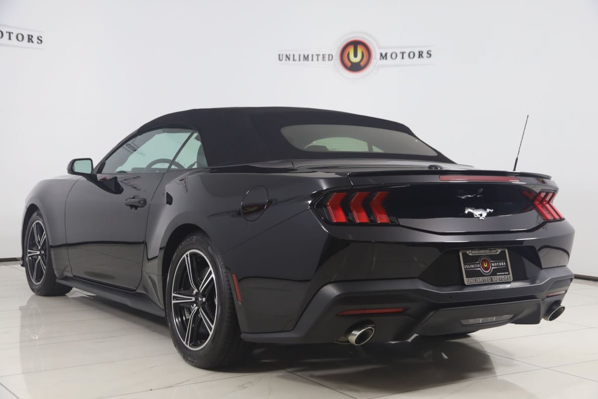 Used 2024 Ford Mustang Premium RWD image 4
