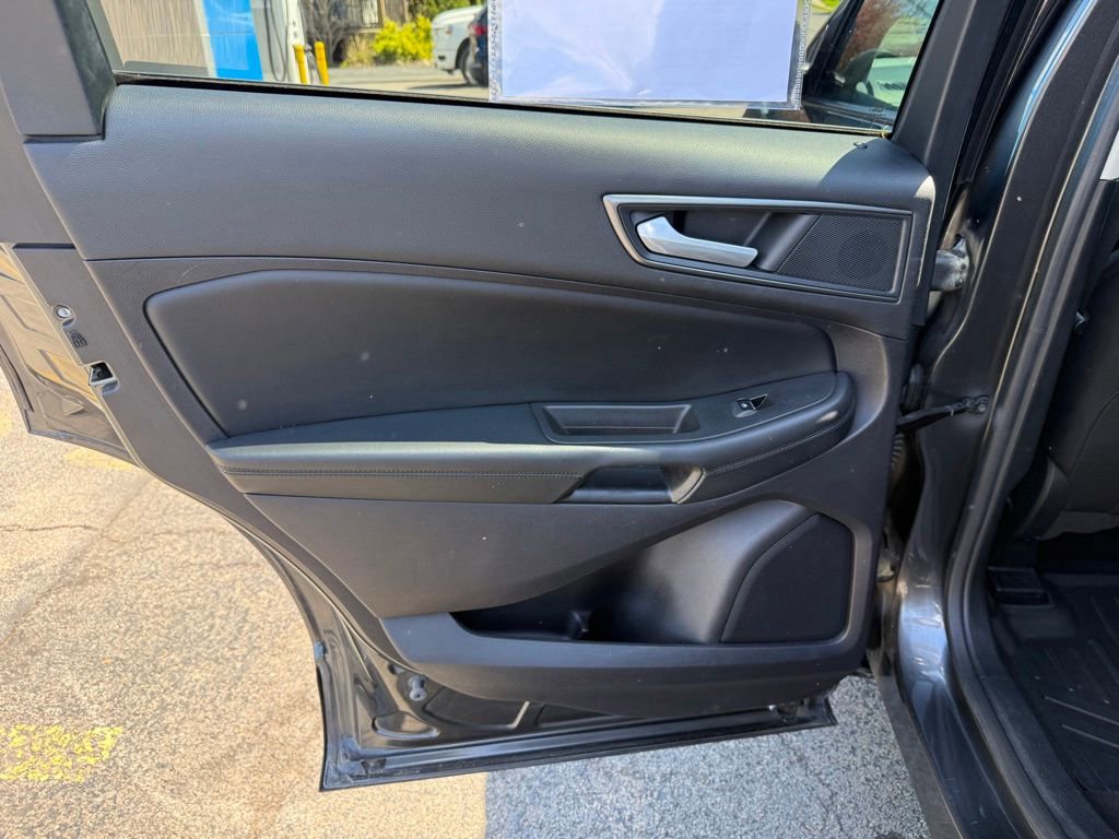 Used 2020 Ford Edge SE AWD/4WD image 19