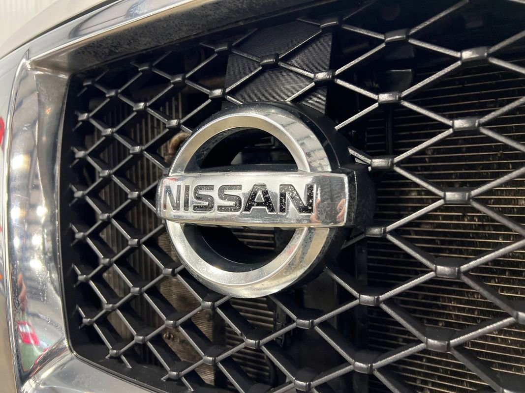 Used 2017 Nissan NV 3500 SV image 22