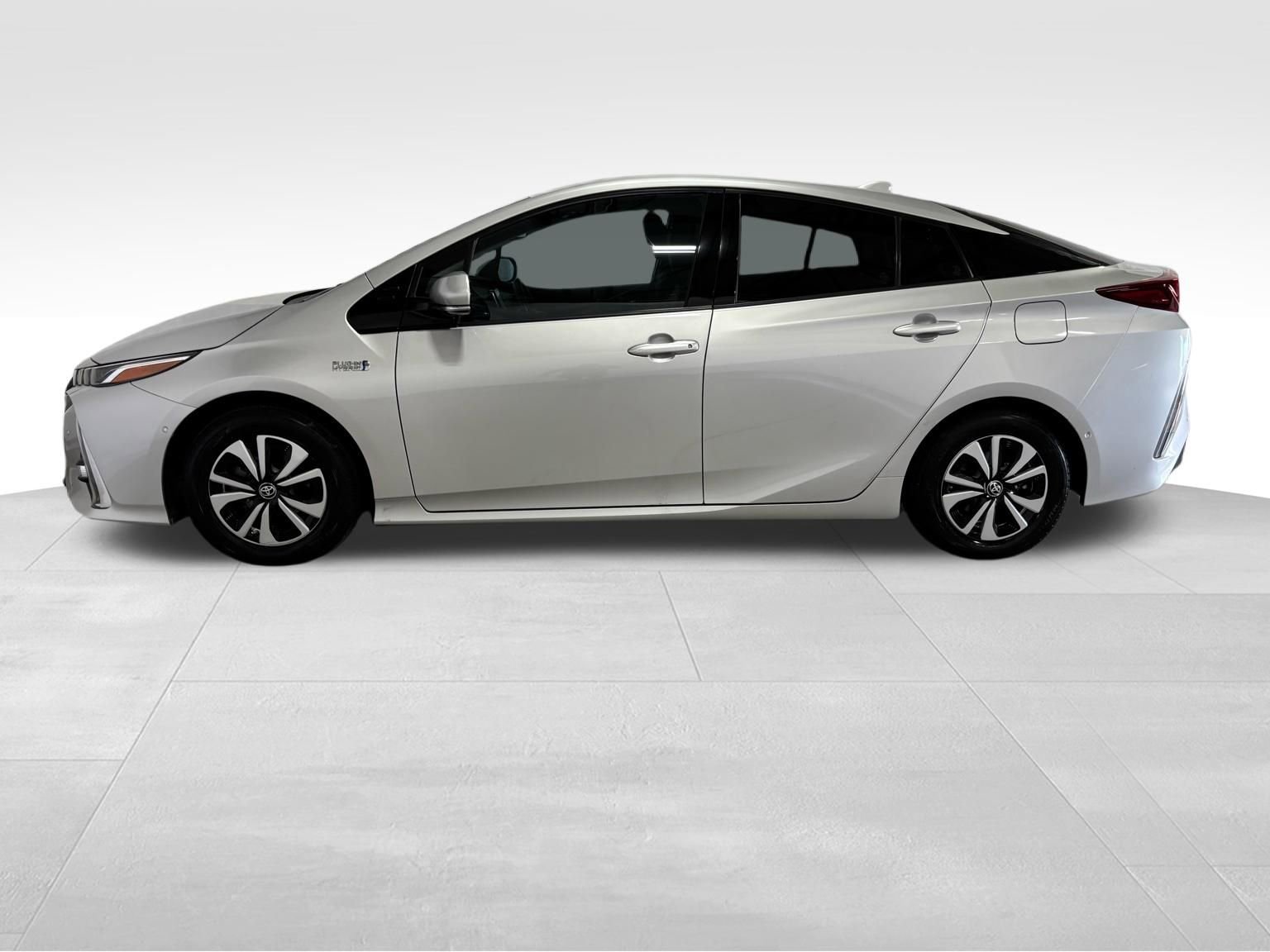 Used 2018 Toyota Prius Prime Advanced FWD image 5