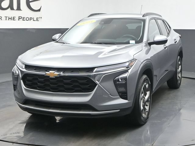 Used 2025 Chevrolet Trax LT w/ Driver Confidence Package FWD image 7