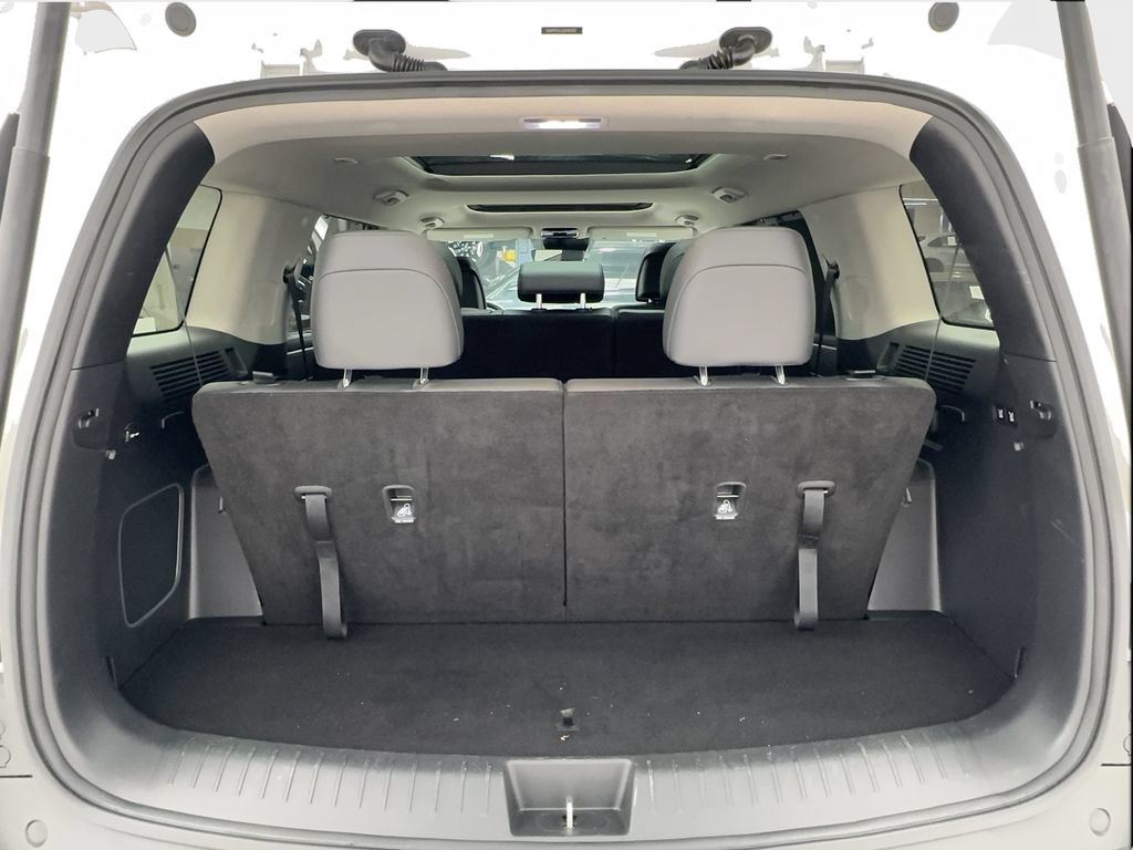 Used 2025 Hyundai Santa Fe Limited AWD/4WD image 18