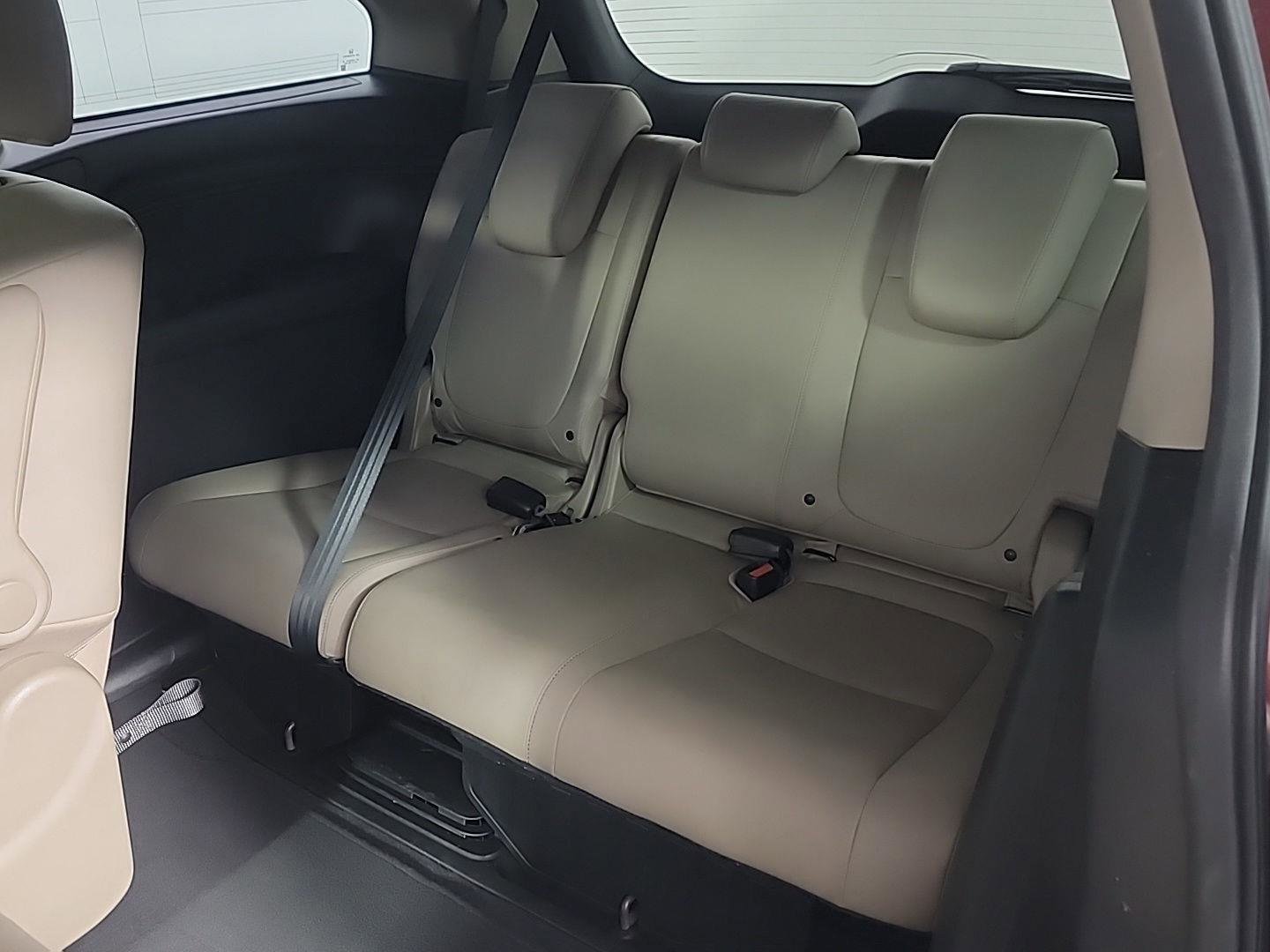 Certified 2018 Honda Odyssey EX-L image 16