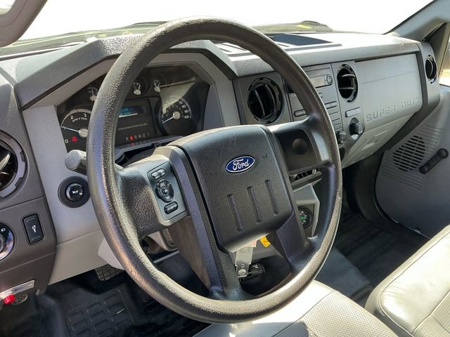 Used 2016 Ford F750 2WD Regular Cab Super Duty image 13