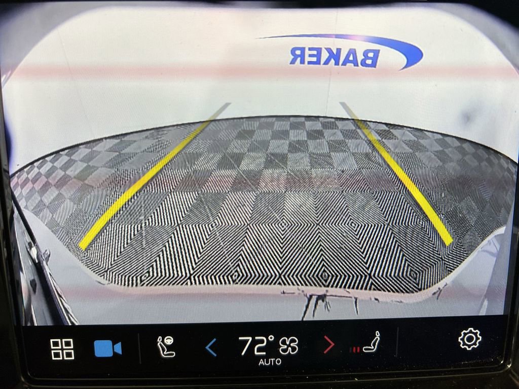 Used 2025 Volvo V60 B5 Cross Country Plus image 16