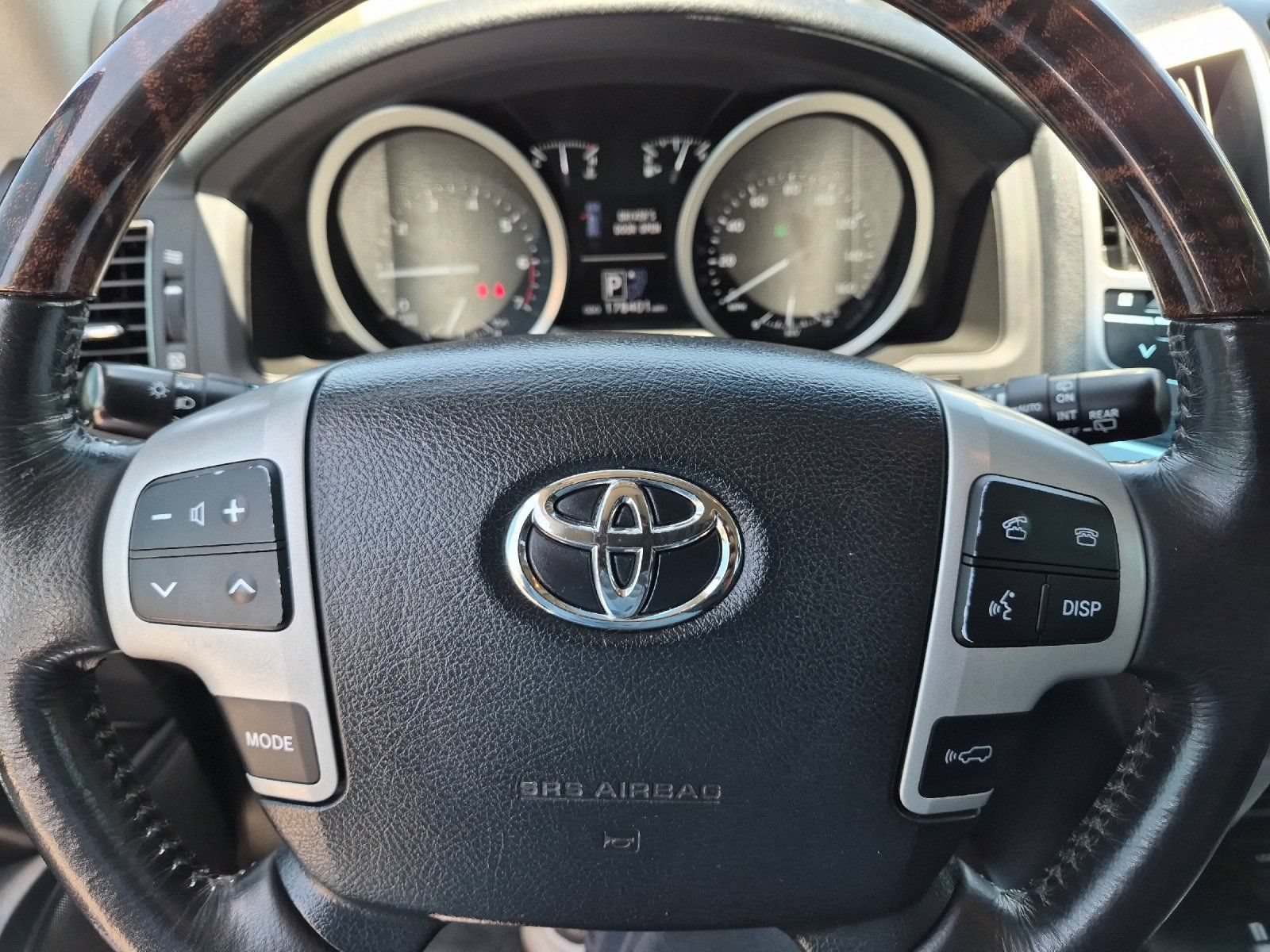 Used 2015 Toyota Land Cruiser AWD/4WD image 25