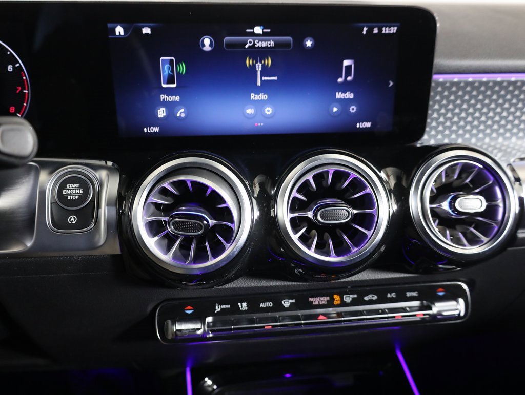 Certified 2025 Mercedes-Benz GLB 250 4MATIC image 18