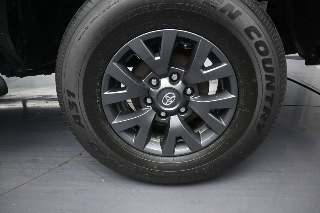 Used 2021 Toyota Tacoma SR5 RWD image 10