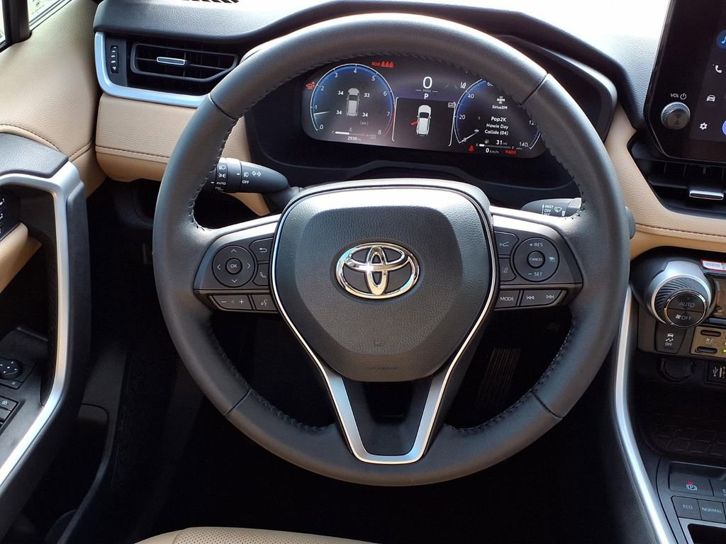 Used 2025 Toyota RAV4 Limited FWD image 20