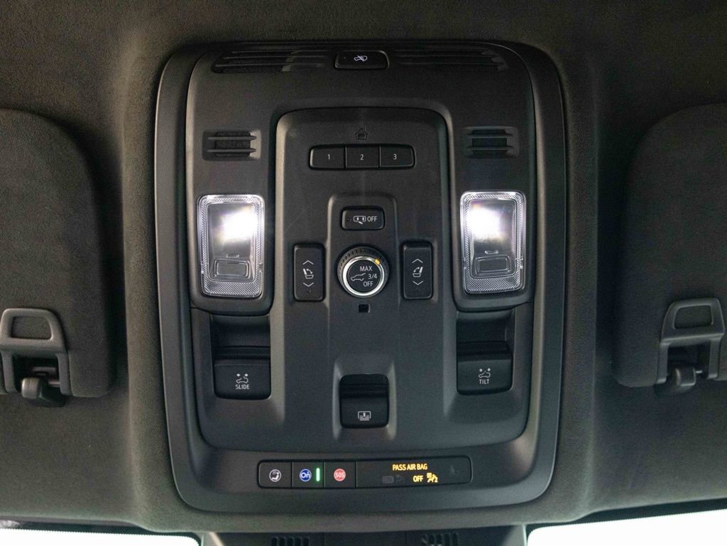 Used 2023 Cadillac Escalade ESV V image 45