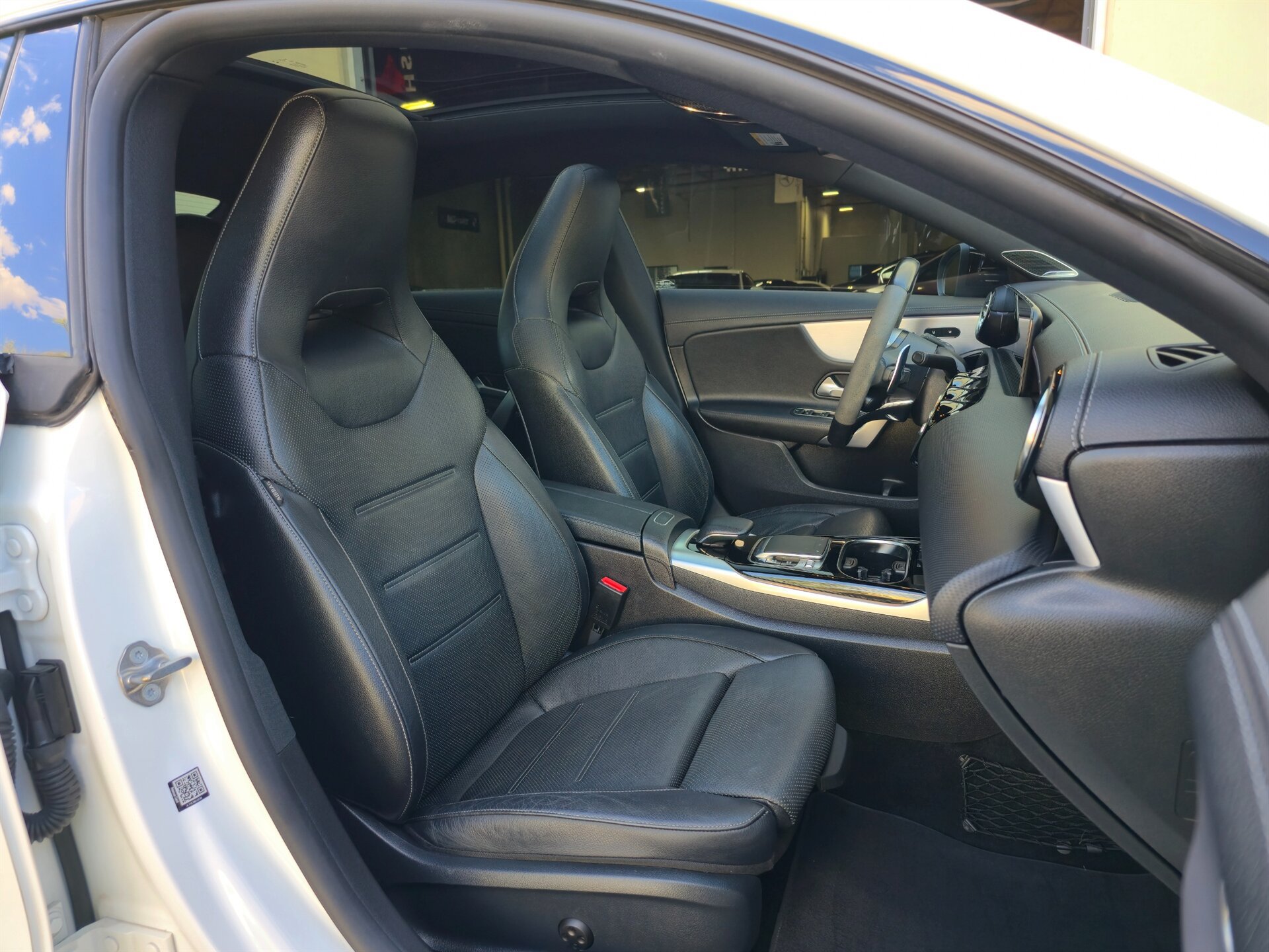 Used 2020 Mercedes-Benz CLA 35 AMG 4MATIC image 27