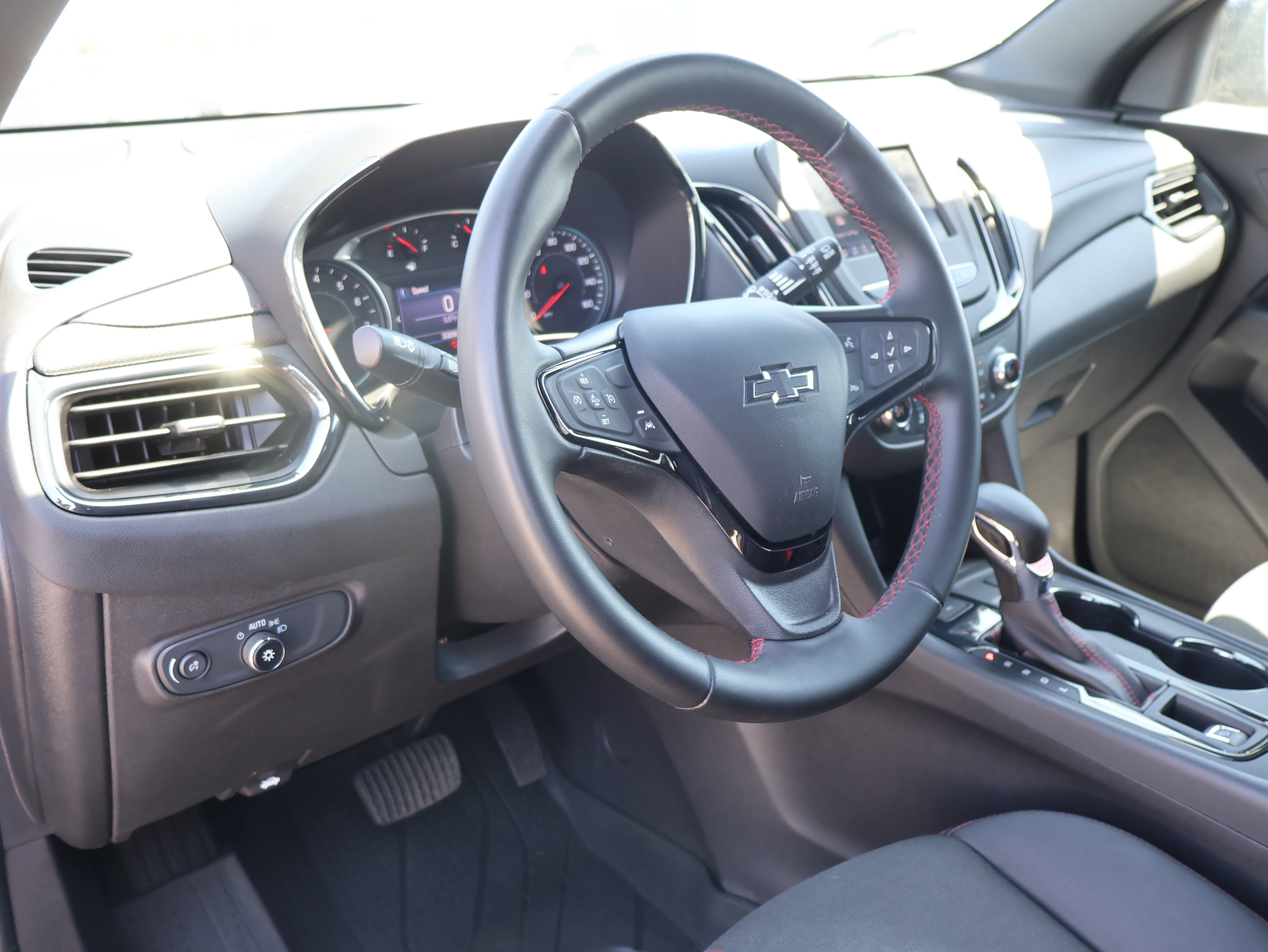 Used 2023 Chevrolet Equinox RS w/ LPO, Floor Liner Package AWD/4WD image 23