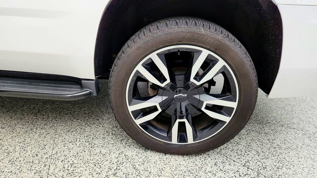 Used 2019 Chevrolet Tahoe LT w/ RST Edition AWD/4WD image 9