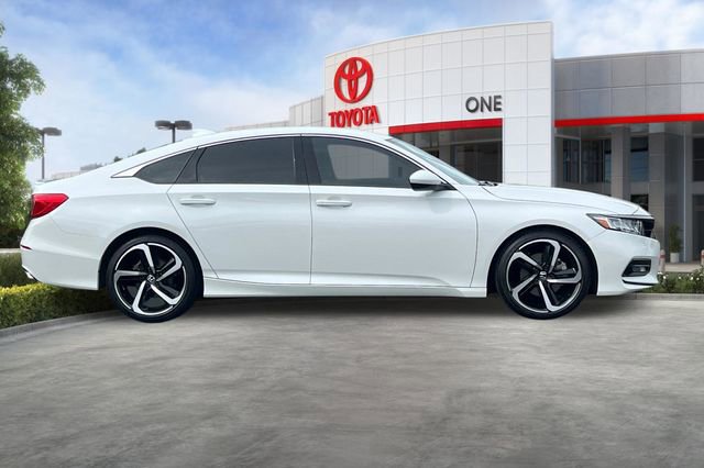 Used 2019 Honda Accord Sport image 3
