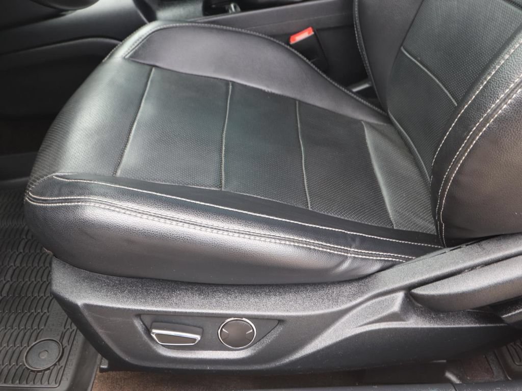 Certified 2019 Ford Mustang Premium RWD image 19