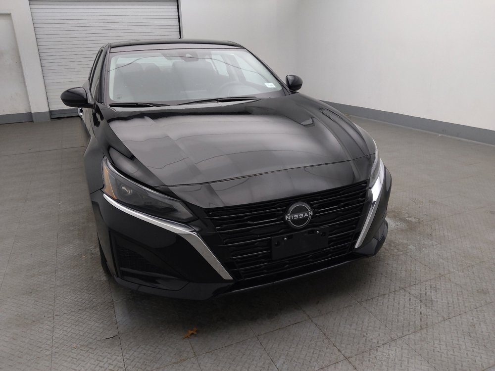 Used 2023 Nissan Altima 2.5 SV image 14