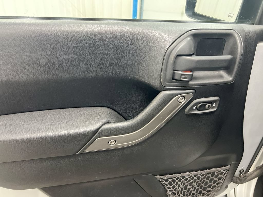 Used 2012 Jeep Wrangler Sport AWD/4WD image 18