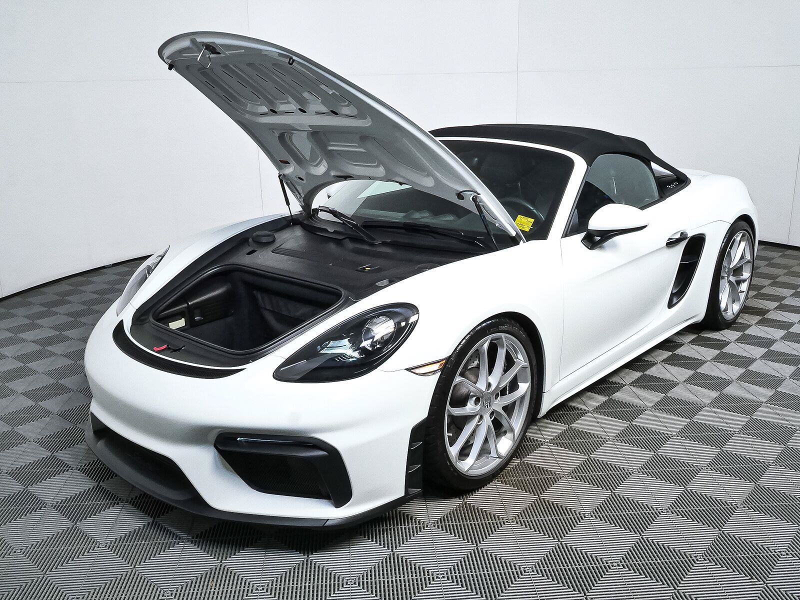 Used 2021 Porsche 718 Boxster Spyder RWD image 8