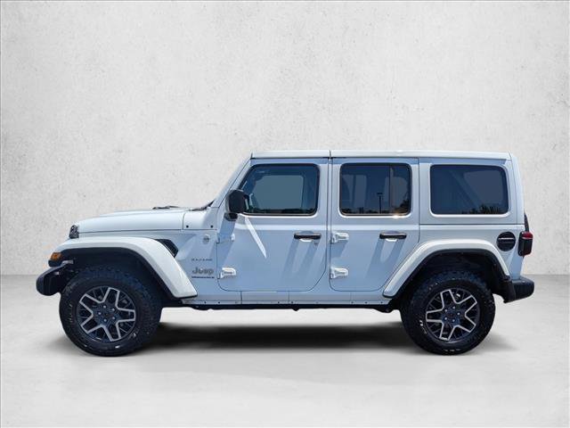Used 2024 Jeep Wrangler Unlimited Sahara AWD/4WD image 9