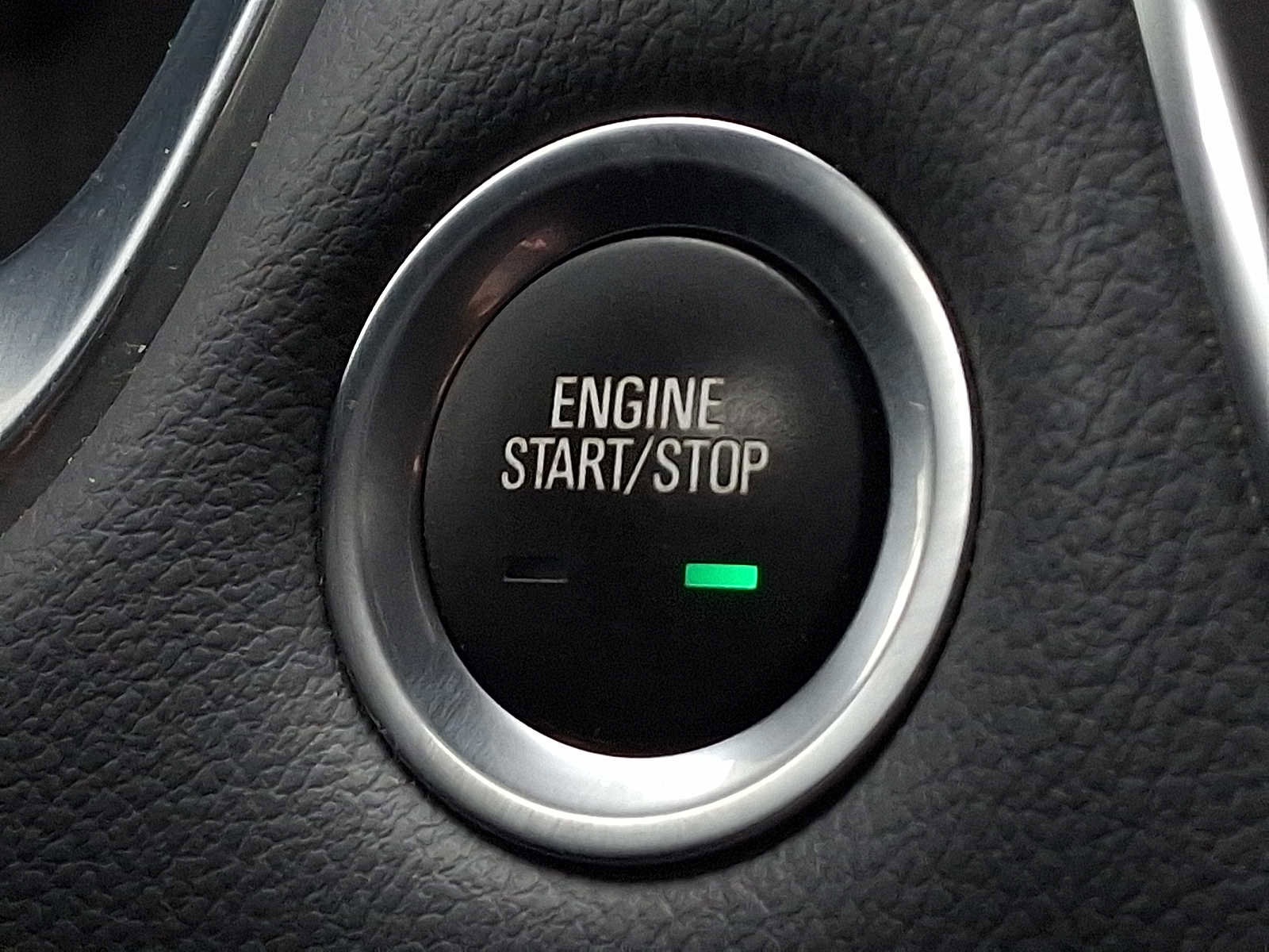 Used 2019 Chevrolet Traverse LT w/ LPO, Blackout Package AWD/4WD image 23