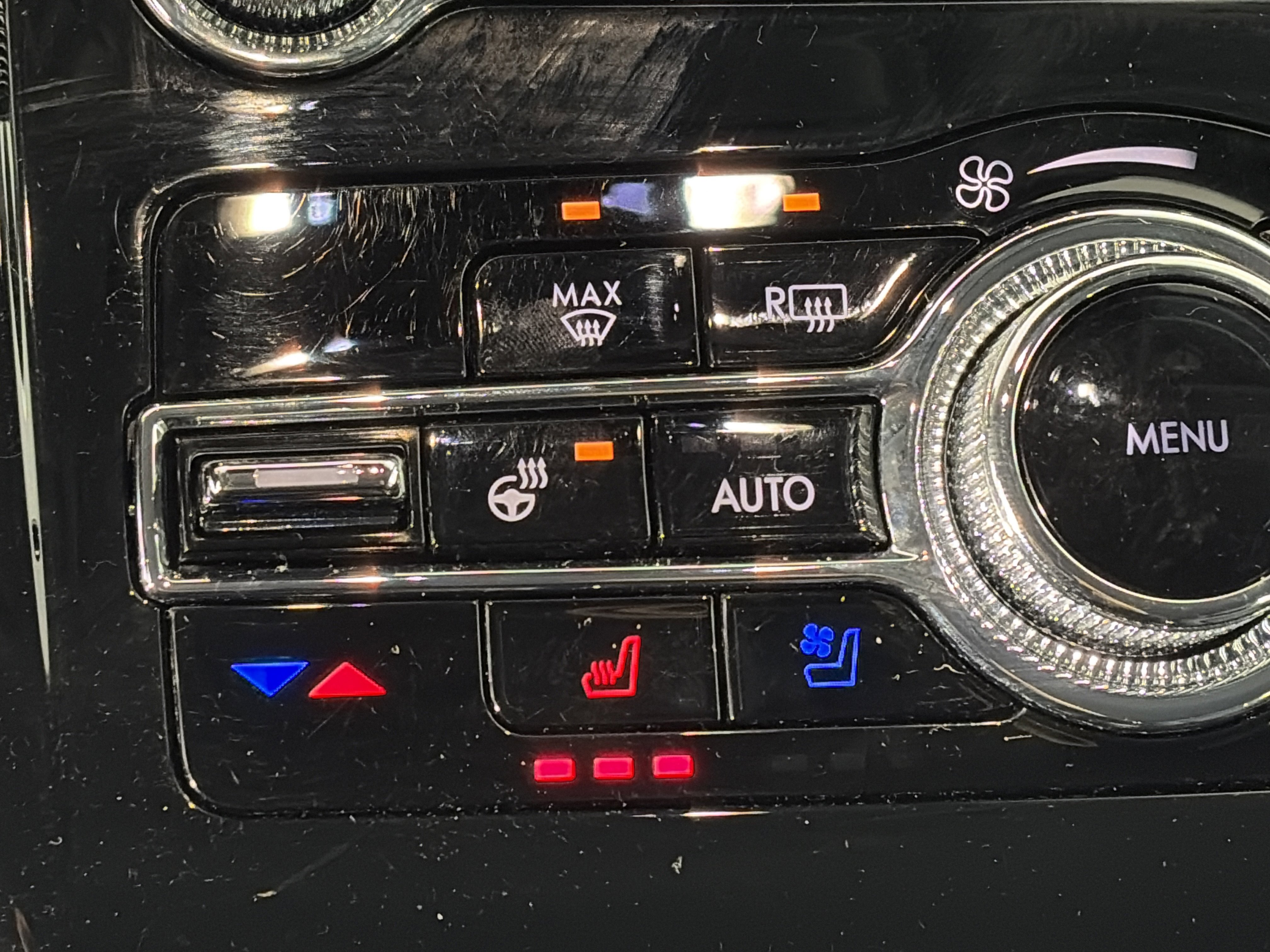 Used 2022 Lincoln Corsair Standard w/ Equipment Group 101A image 25