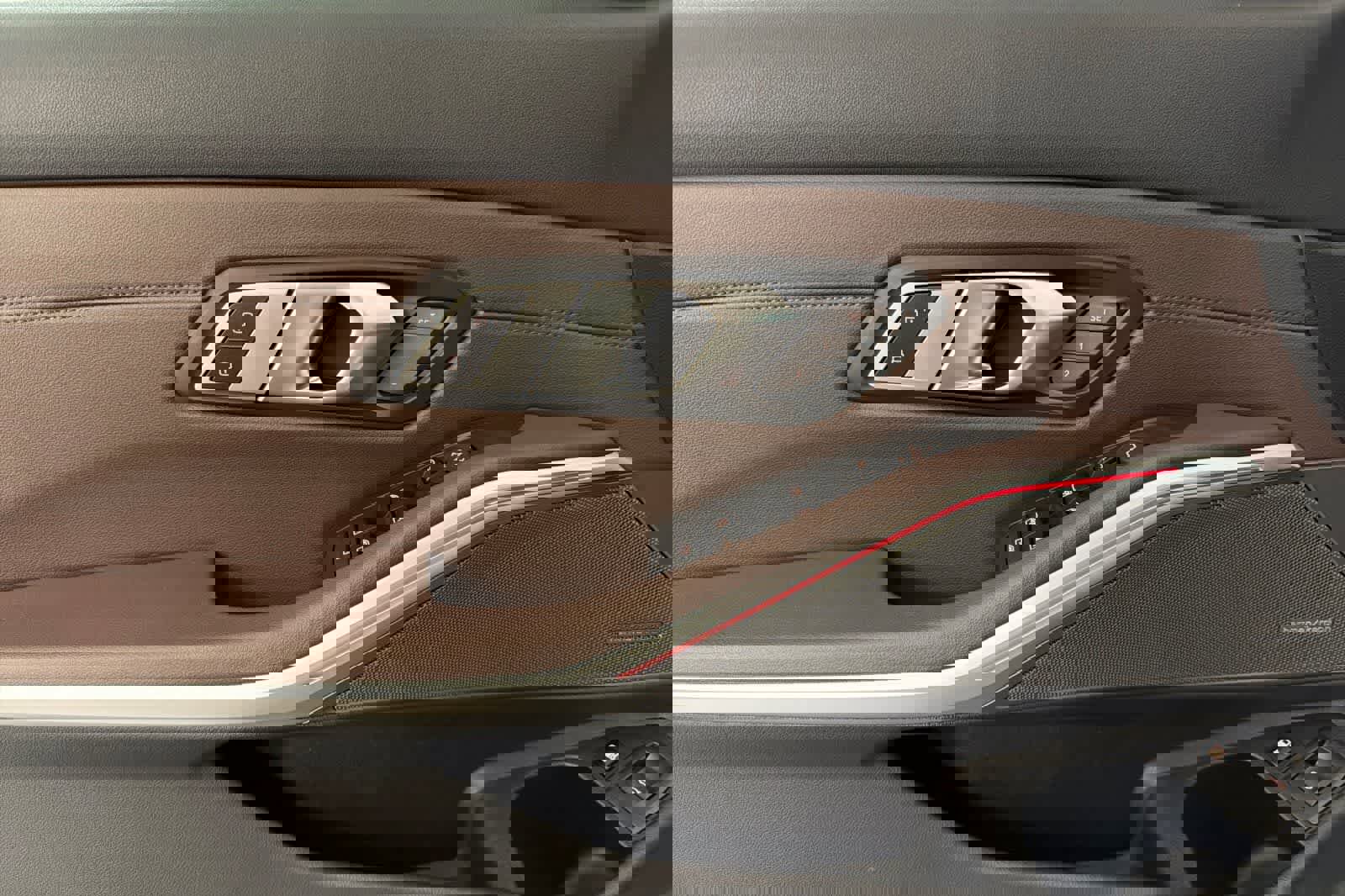 Used 2023 BMW 330e xDrive w/ M Sport Package image 12