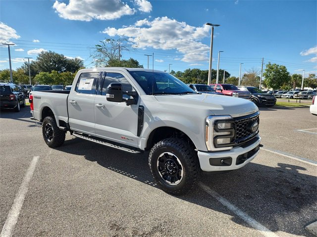 New 2026 Ford F250 4x4 Crew Cab Super Duty image 1
