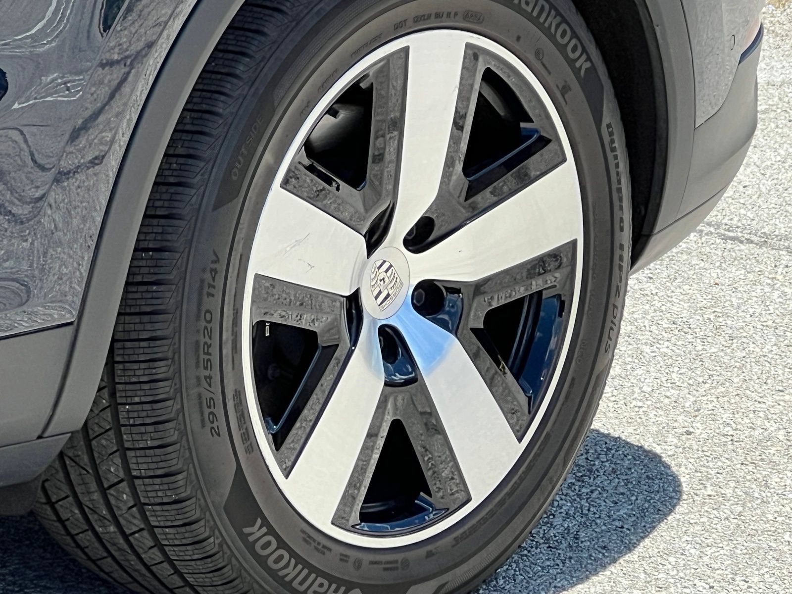 Certified 2024 Porsche Cayenne Coupe AWD/4WD image 12