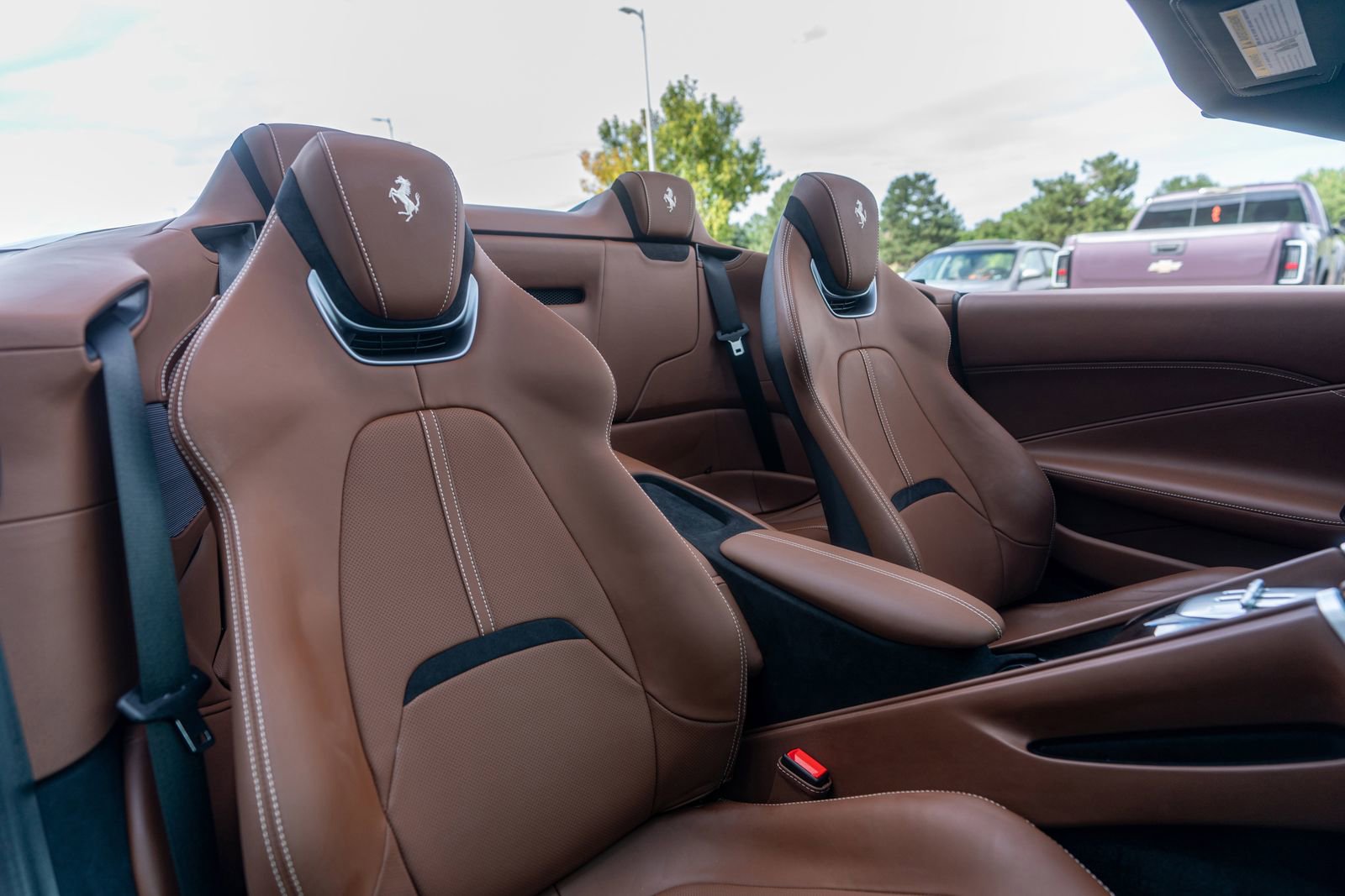 Used 2024 Ferrari Roma Spider image 37