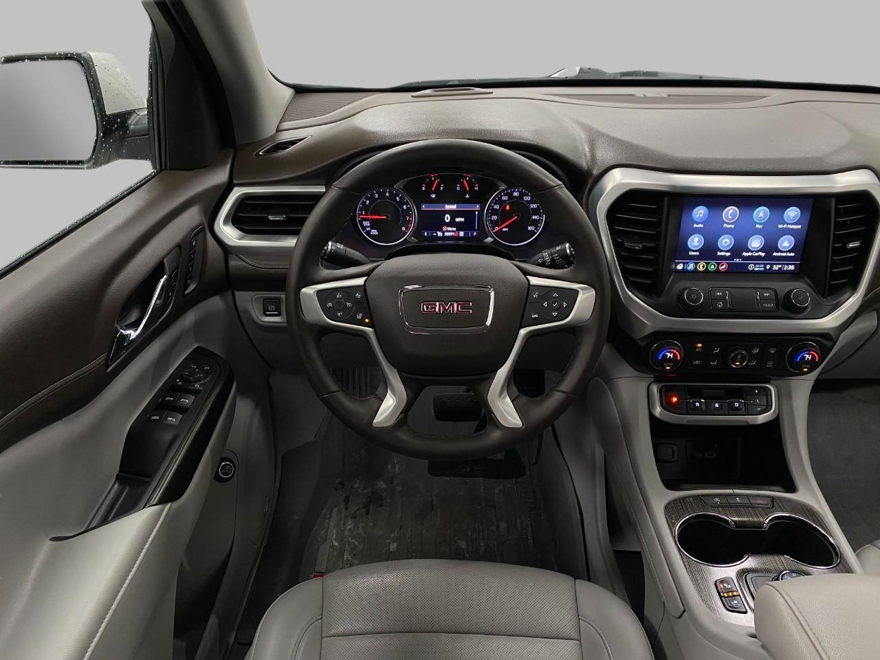 Used 2023 GMC Acadia SLT w/ Preferred Package image 14