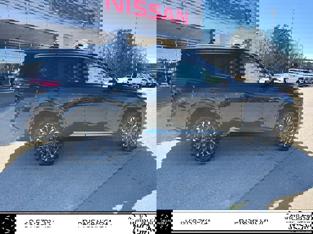 New 2026 Nissan Rogue Platinum image 9