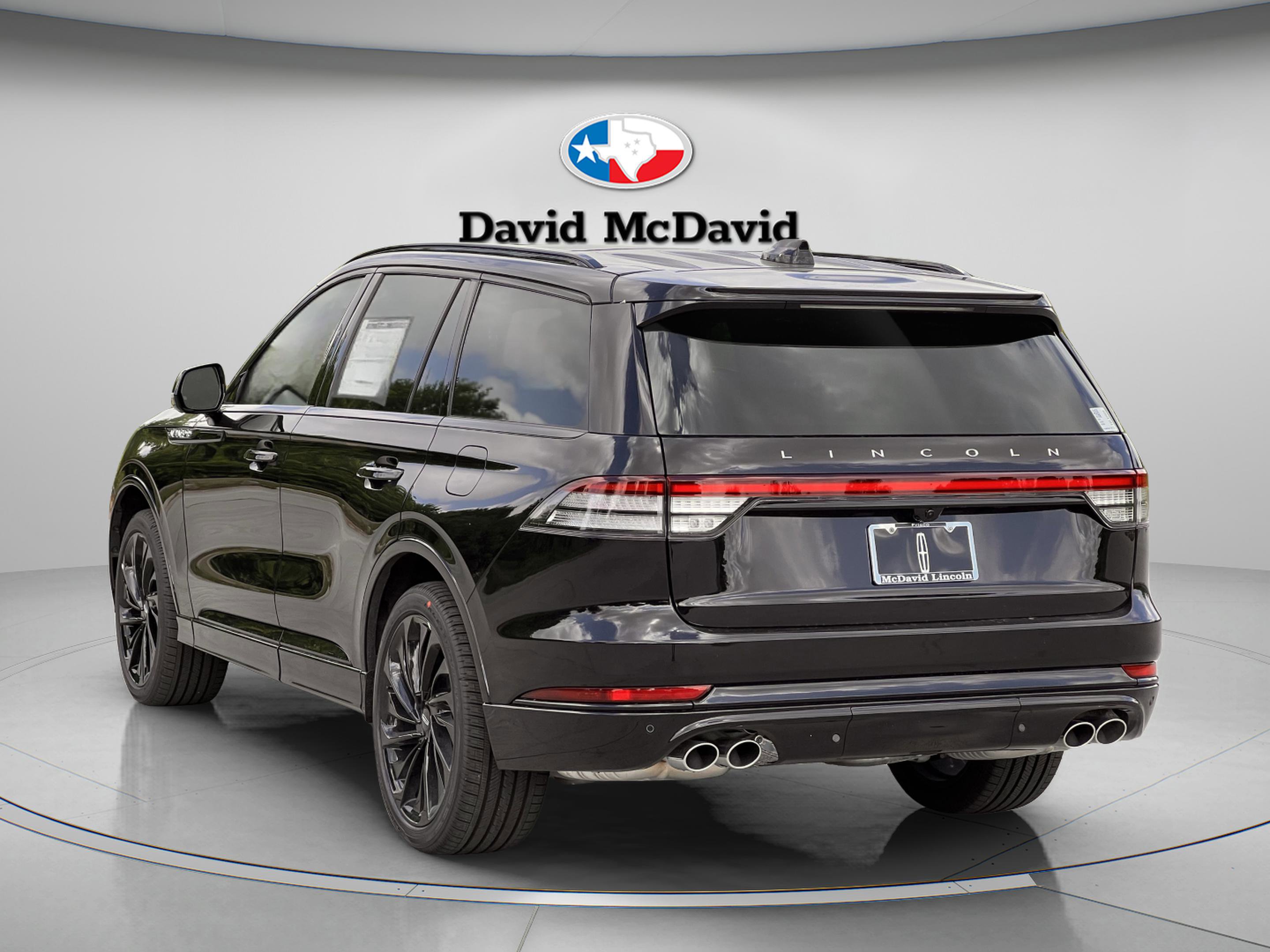 Used 2026 Lincoln Aviator Reserve image 4