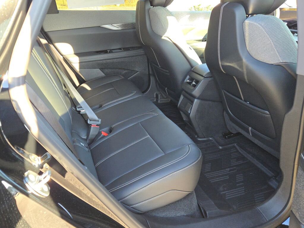 New 2026 Cadillac Optiq Luxury 1 image 10