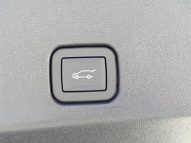 New 2026 Chevrolet Traverse LT FWD image 30