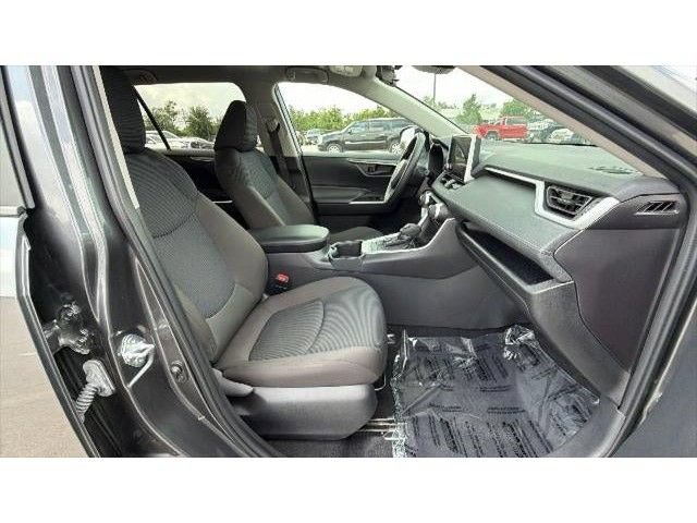 Certified 2025 Toyota RAV4 LE AWD/4WD image 38