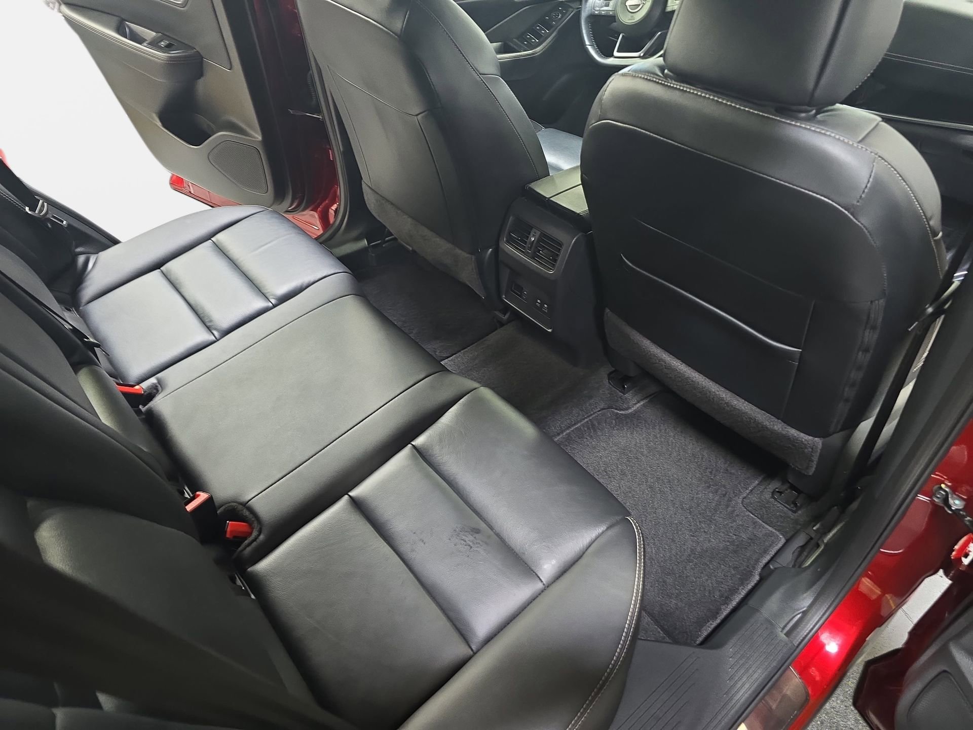 Used 2023 Nissan Rogue SL w/ SL Premium Package FWD image 11