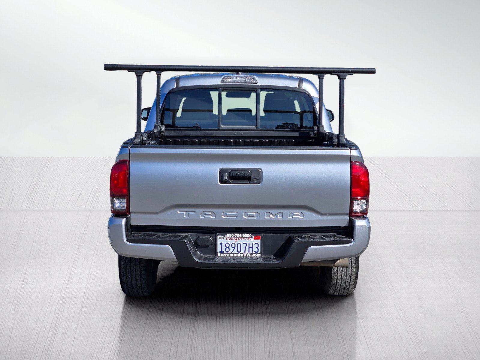 Used 2021 Toyota Tacoma SR w/ SR Convenience Package RWD image 5