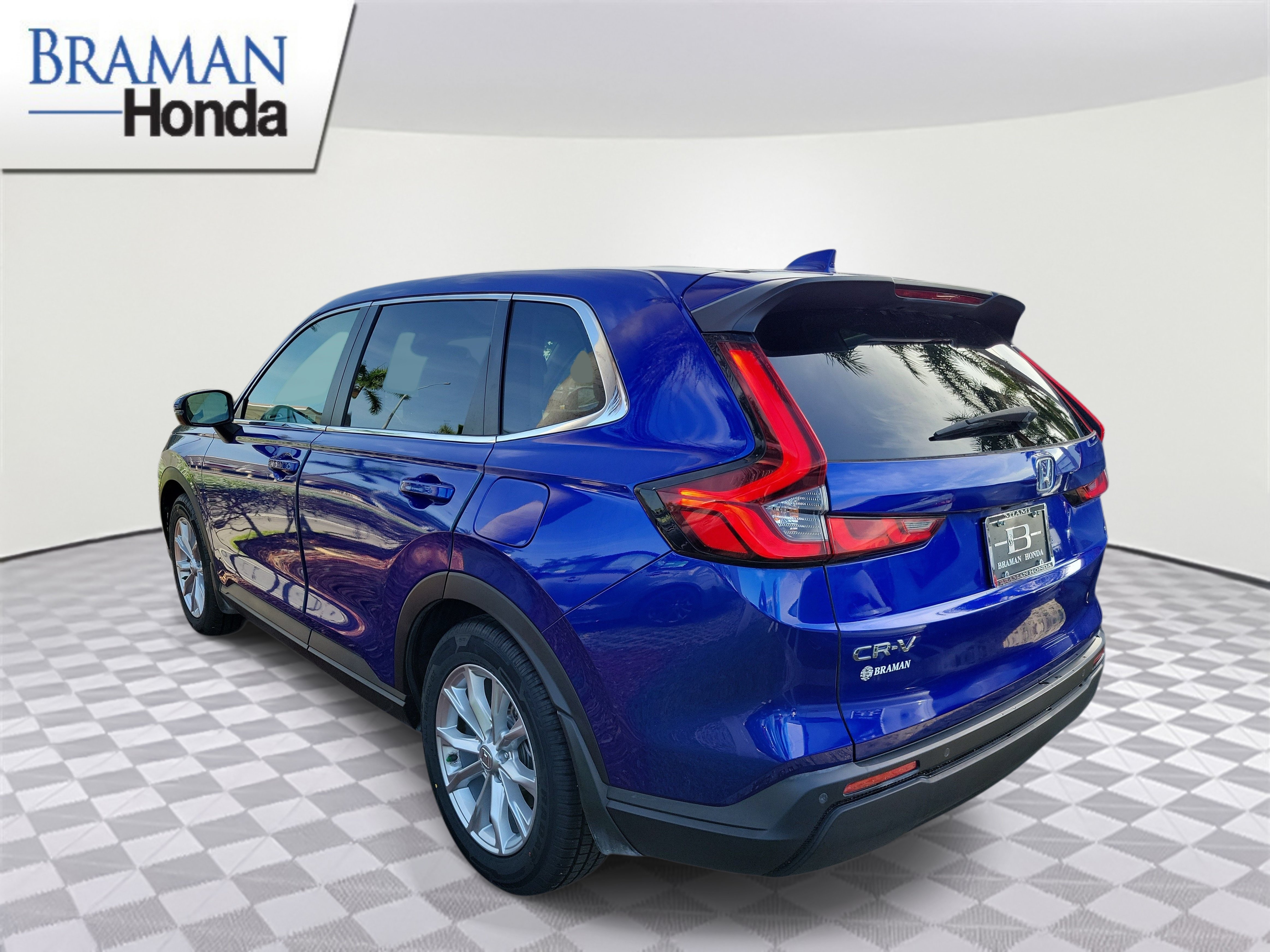 Used 2024 Honda CR-V EX-L image 4