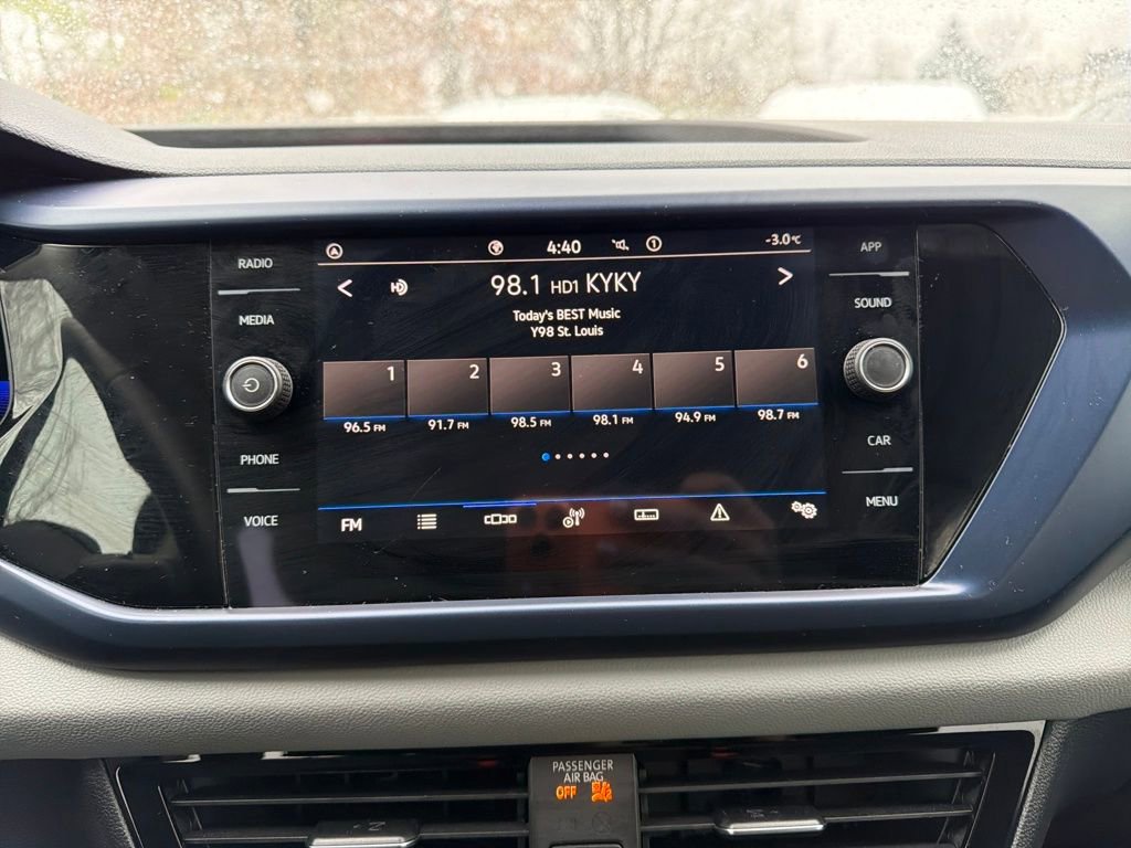 Used 2023 Volkswagen Taos SE w/ Black Wheel Package image 20