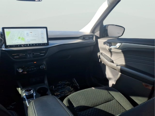 Used 2023 Ford Escape Active w/ Tech Pack #2 AWD/4WD image 12