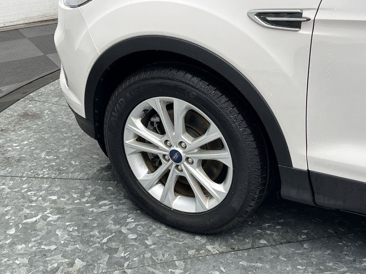 Used 2019 Ford Escape SEL AWD/4WD image 31