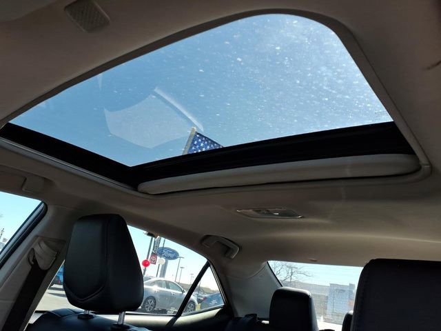 Used 2019 Toyota Corolla SE w/ SE Premium Package image 18