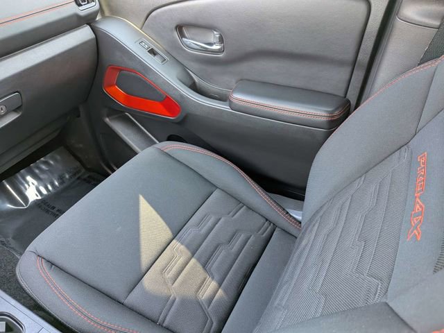 Used 2025 Nissan Frontier PRO-4X image 16