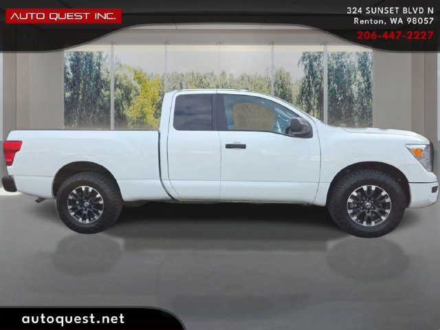 Used 2023 Nissan Titan S AWD/4WD image 4