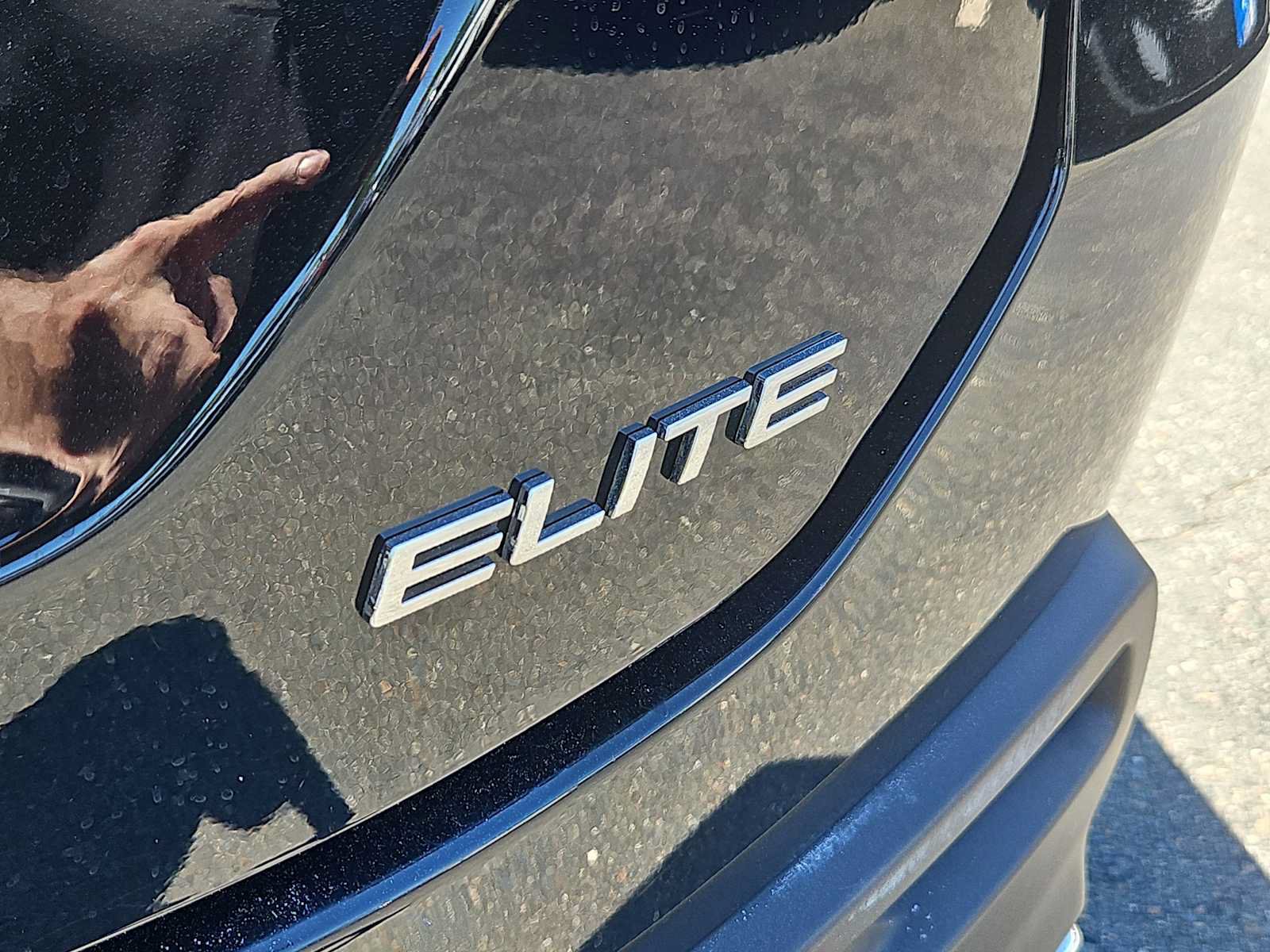 Certified 2023 Honda Pilot Elite image 12